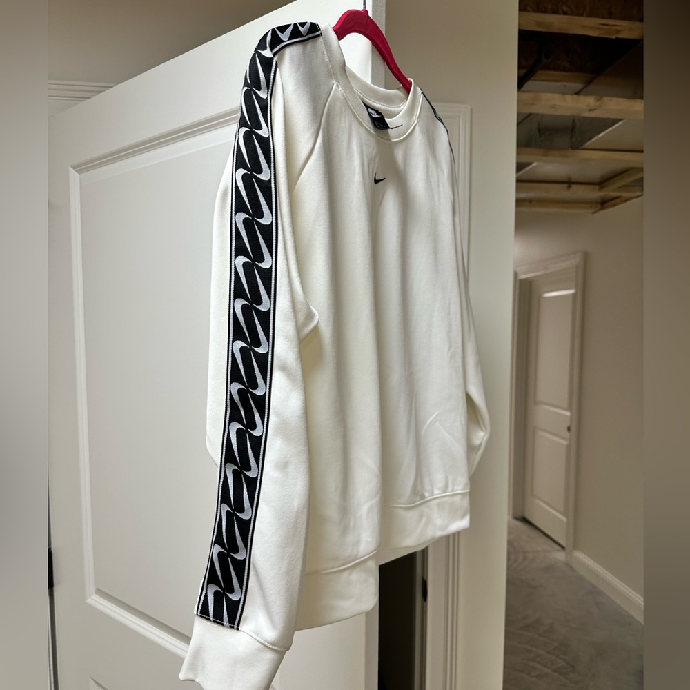 Vintage Nike White Long Sleeve Size Medium